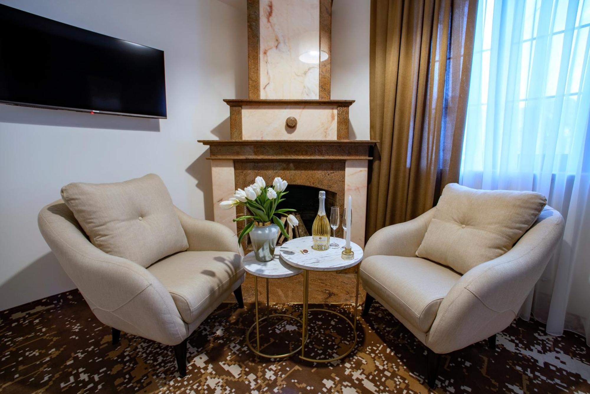 The House Hotel Erévan Extérieur photo