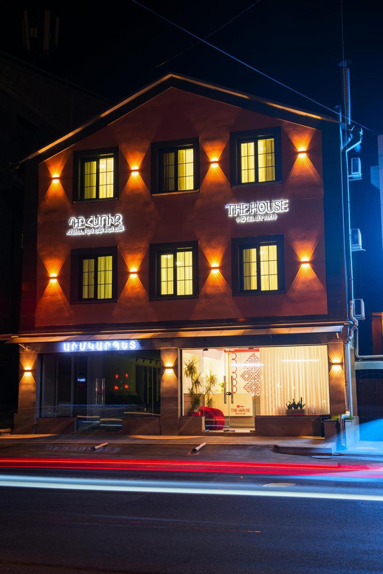 The House Hotel Erévan Extérieur photo