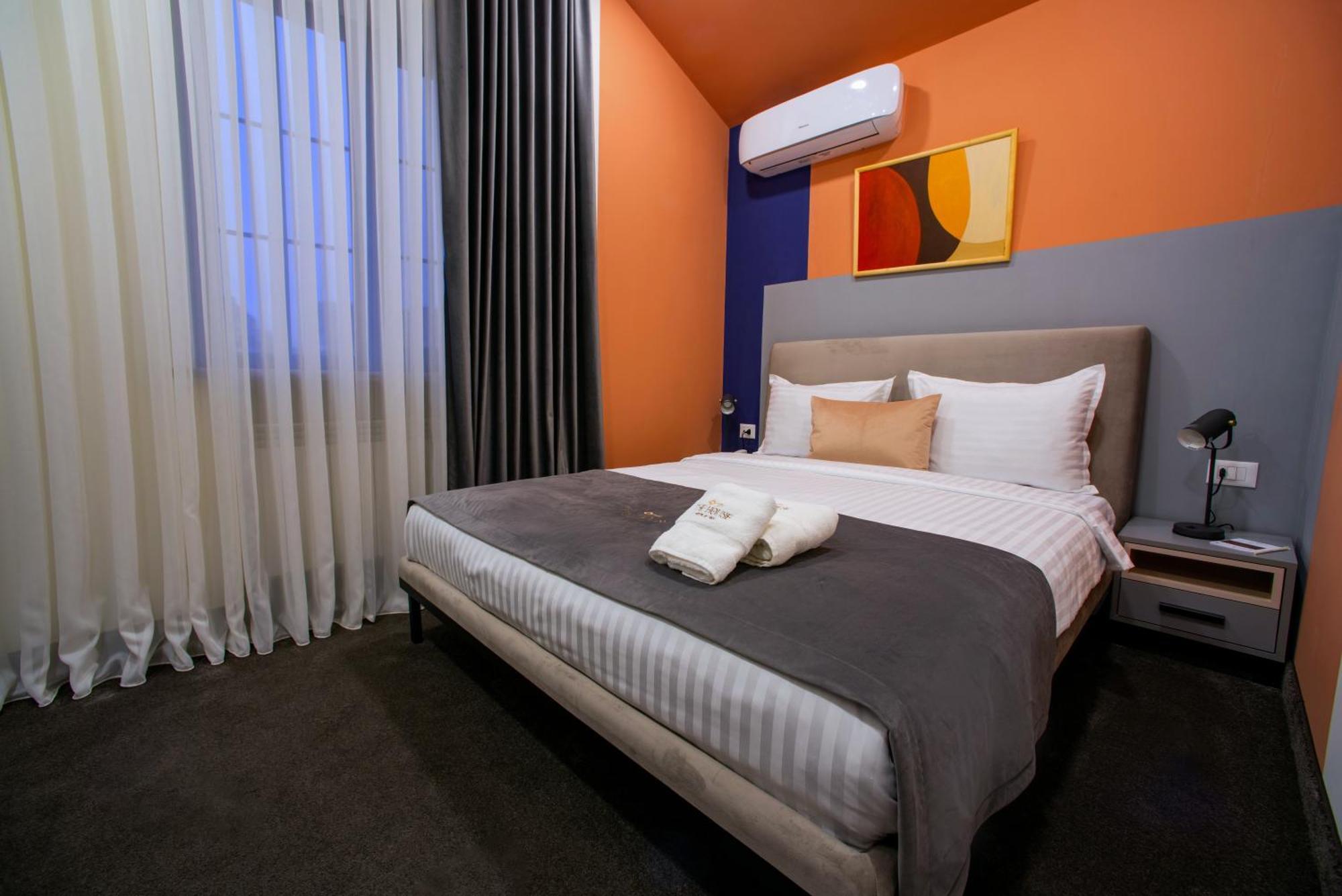 The House Hotel Erévan Extérieur photo