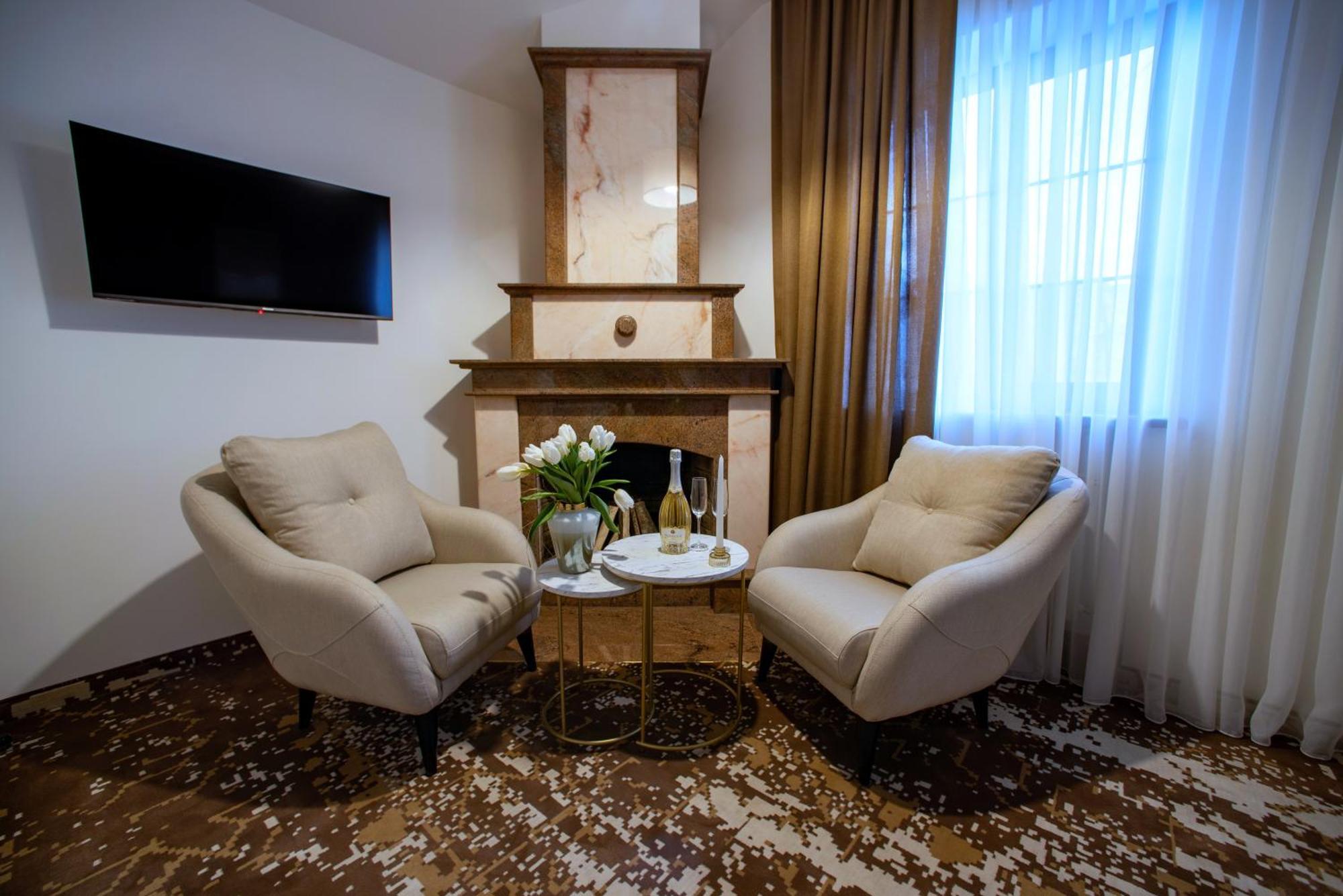 The House Hotel Erévan Extérieur photo