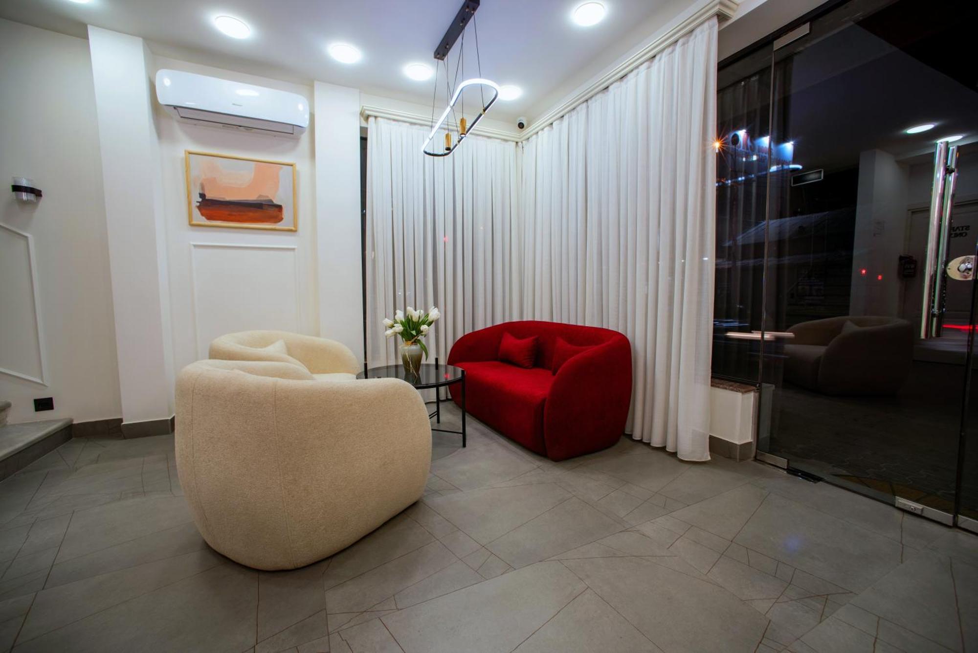 The House Hotel Erévan Extérieur photo