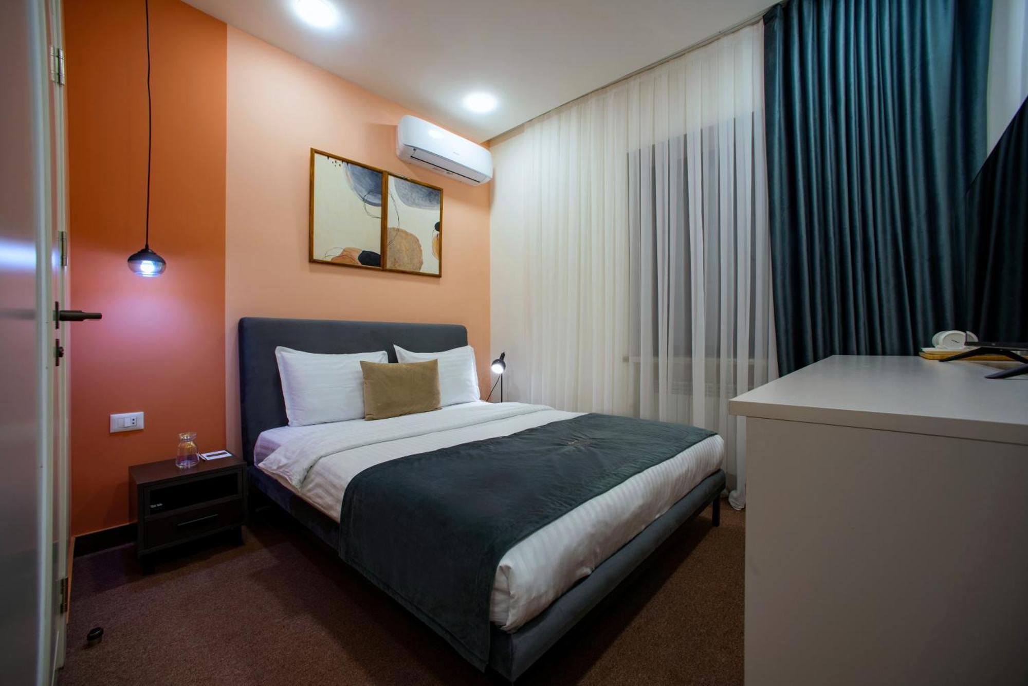 The House Hotel Erévan Extérieur photo