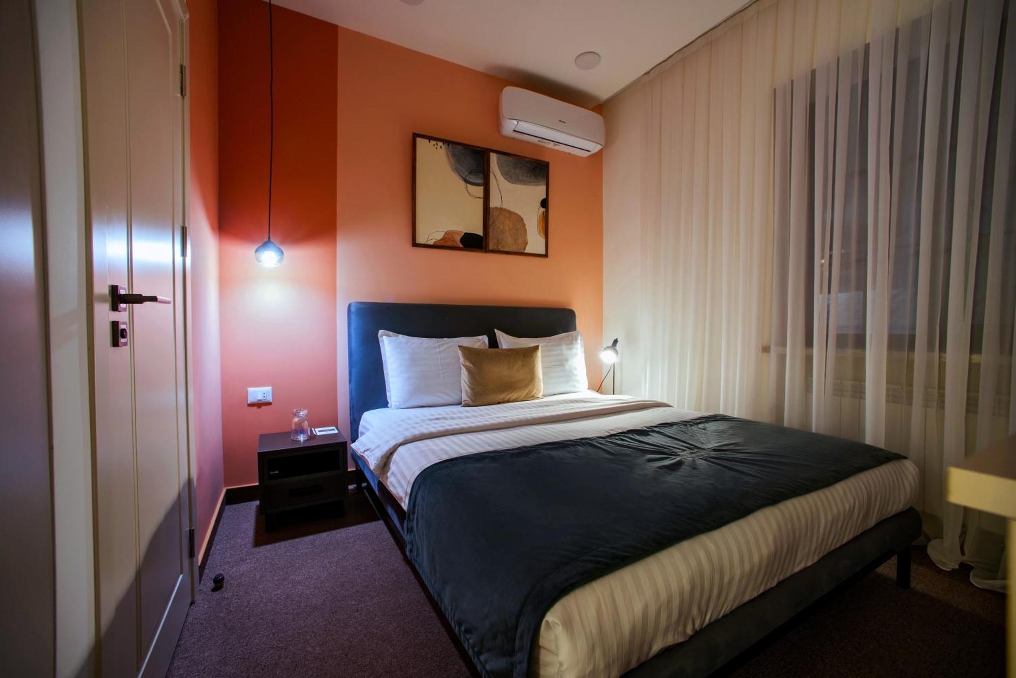 The House Hotel Erévan Extérieur photo